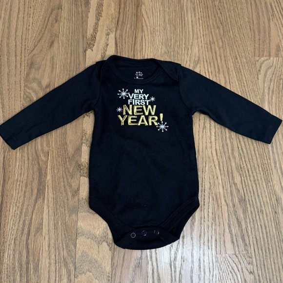 Baby Christmas New Years Eve Clothing Bundle Unisex Size 6-9 Months Holidays - Picture 9 of 11